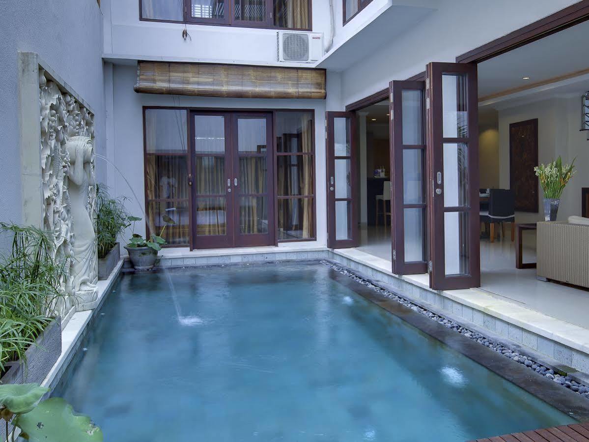 White Lotus Villas Seminyak エクステリア 写真